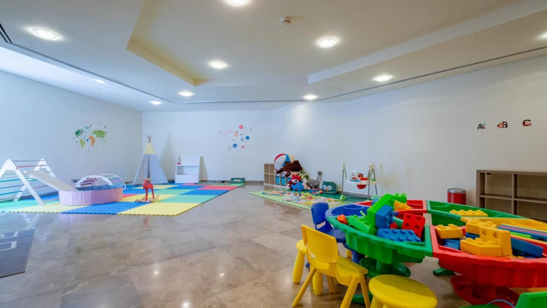 Stylish Studio At Sky Gardens, Difc By Deluxe Holiday Homes Dubai